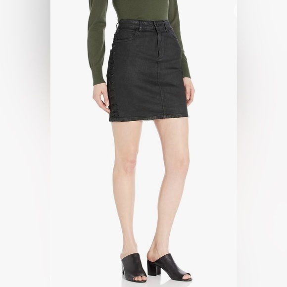 DL1961 Sandra Side Lace Up Coated Black Mini Skirt Size Small - Picture 1 of 7